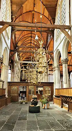 Innenraum der Oude Kerk / Alte Kirche in Amsterdam