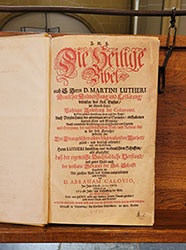 Bibel, übersetzt von Luther und war im Eigentum von Johann Sebastian Bach
