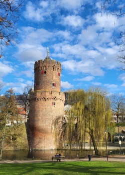 Kruittoren, der Pulverturm, im Kronenburgpark in Nimwegen