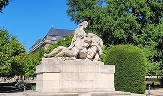 Denkmal Place de la Republique